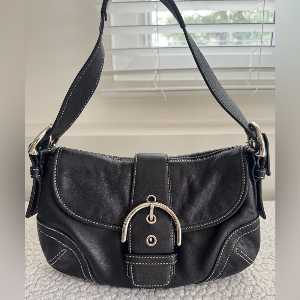 Coach Y2K VTG 9247 Black Small Soho Buckle Flap Leather Shoulder Bag